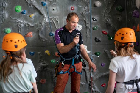 Do you want to learn to become a HSV site specific climbing instructor?